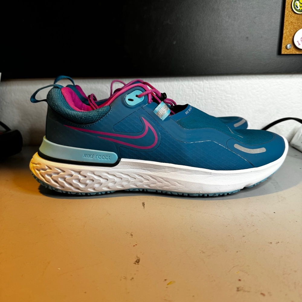 Nike